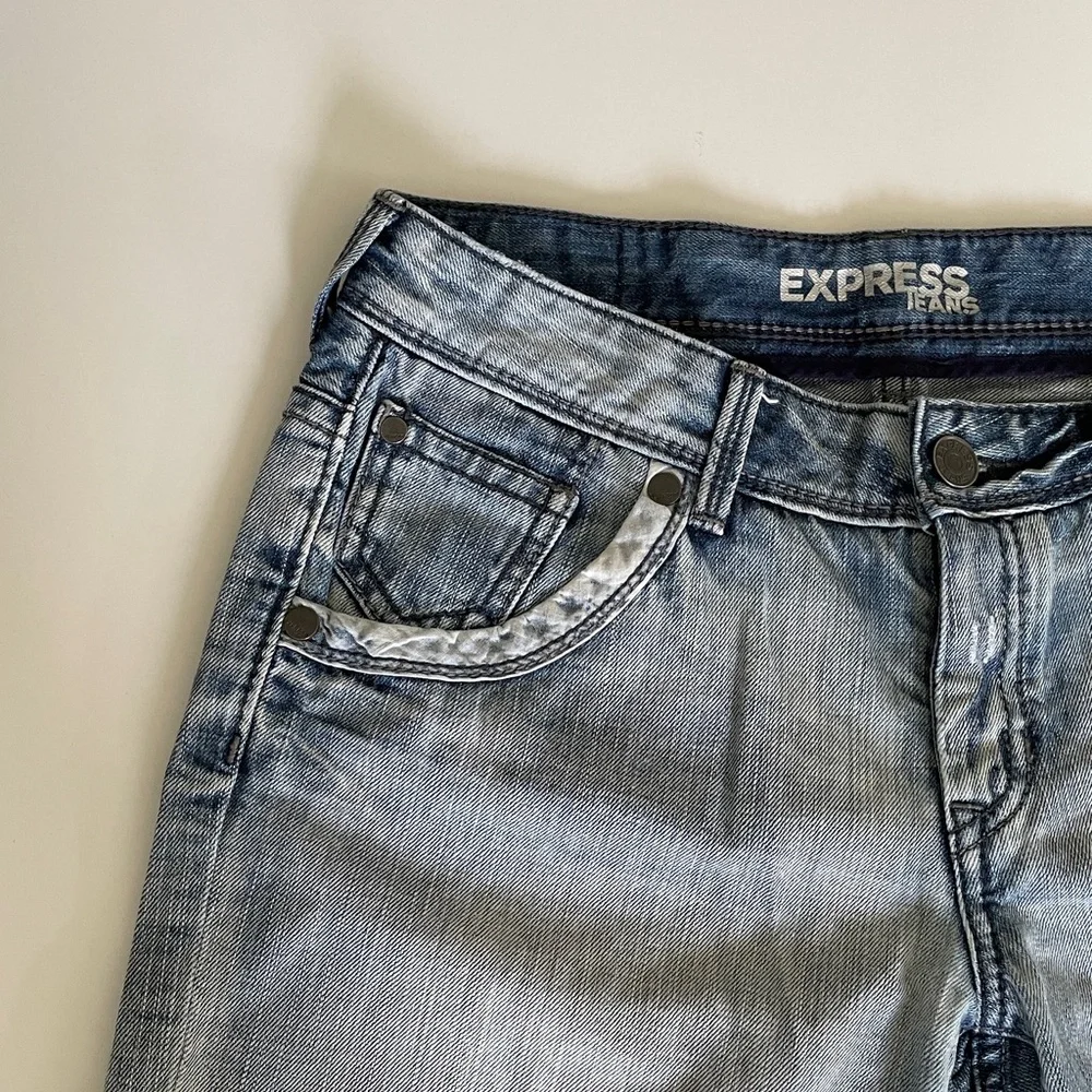 EXPRESS Low Rise Jean Shorts Button Fly Cut Off Jean Short Beach Wash Blue